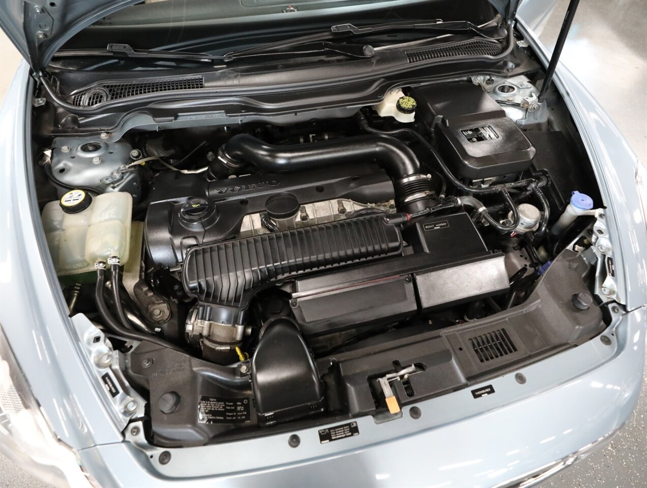 2011 Volvo C70 T5 Convertible - Photo 45 - Addison, IL 60101