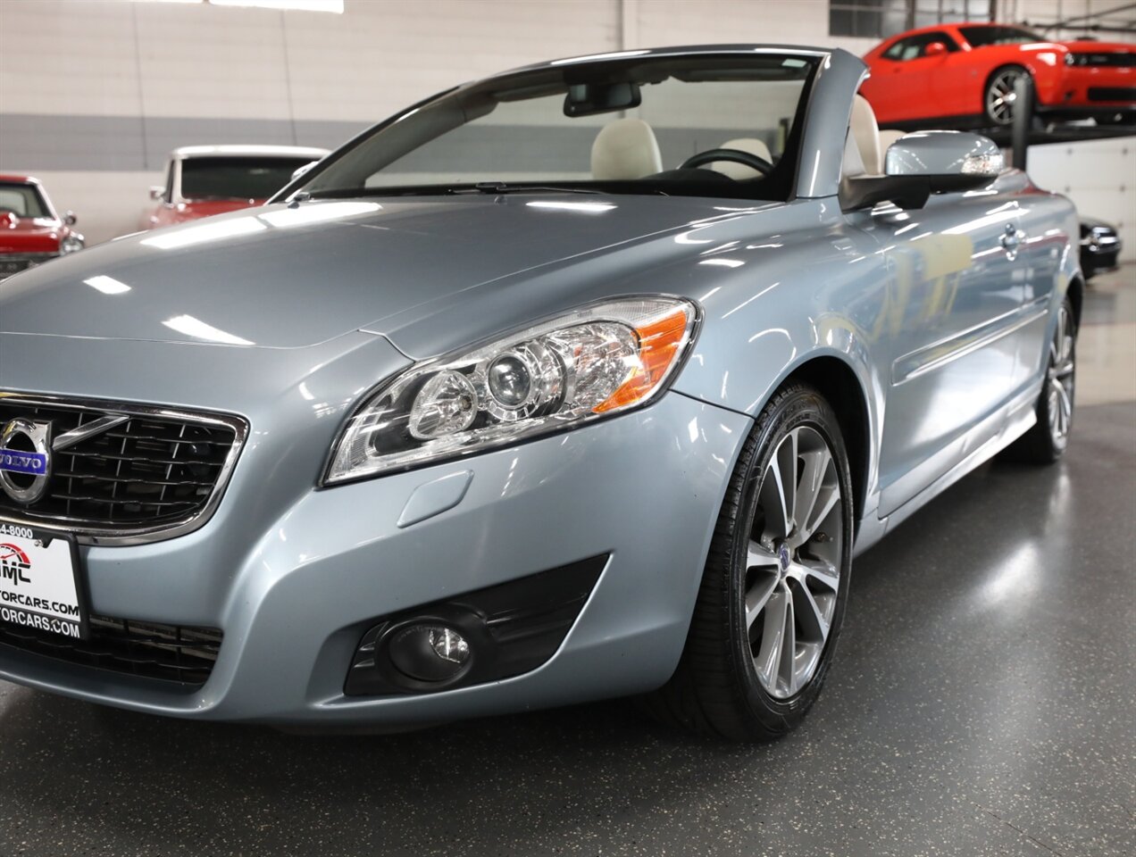 2011 Volvo C70 T5 Convertible - Photo 5 - Addison, IL 60101