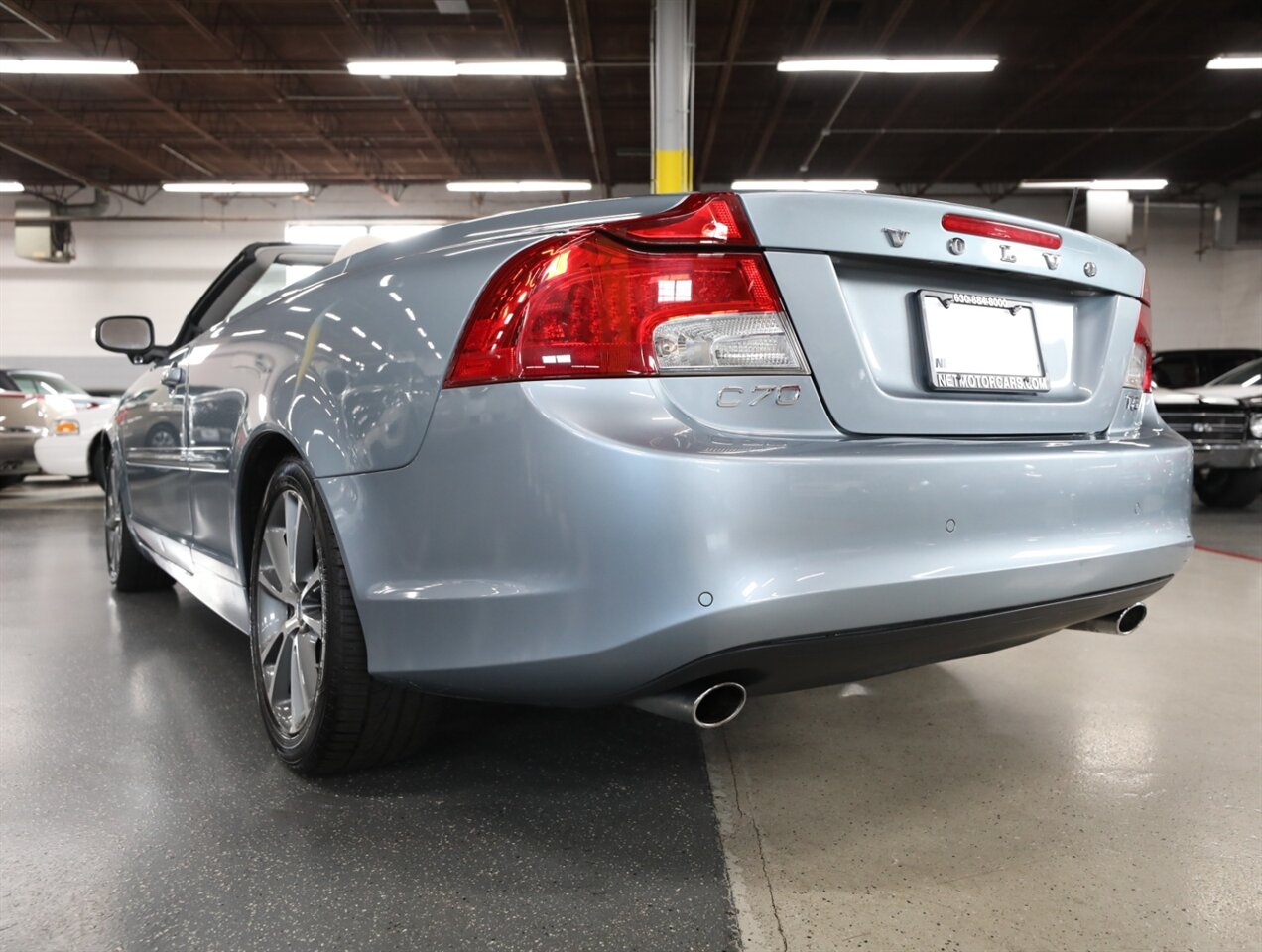 2011 Volvo C70 T5 Convertible - Photo 12 - Addison, IL 60101