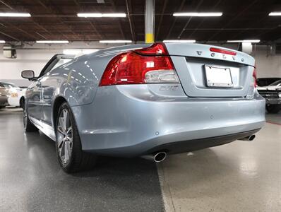 2011 Volvo C70 T5 Convertible - Photo 12 - Addison, IL 60101