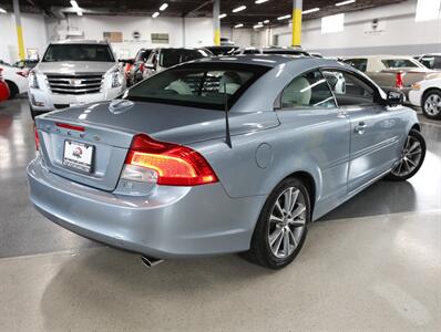 2011 Volvo C70 T5 Convertible - Photo 36 - Addison, IL 60101