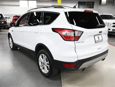 2018 Ford Escape SE AWD   - Photo 12 - Addison, IL 60101