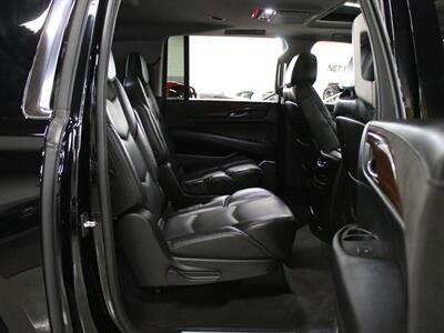 2016 Cadillac Escalade ESV Premium Collection 4WD   - Photo 23 - Addison, IL 60101