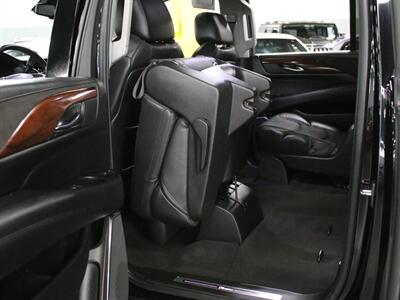 2016 Cadillac Escalade ESV Premium Collection 4WD   - Photo 37 - Addison, IL 60101