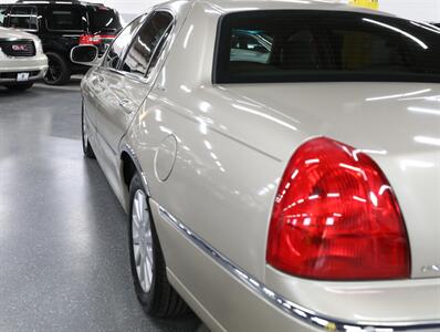 2007 Lincoln Town Car Signature   - Photo 12 - Addison, IL 60101