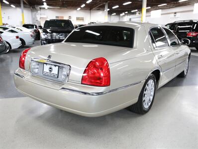 2007 Lincoln Town Car Signature   - Photo 8 - Addison, IL 60101