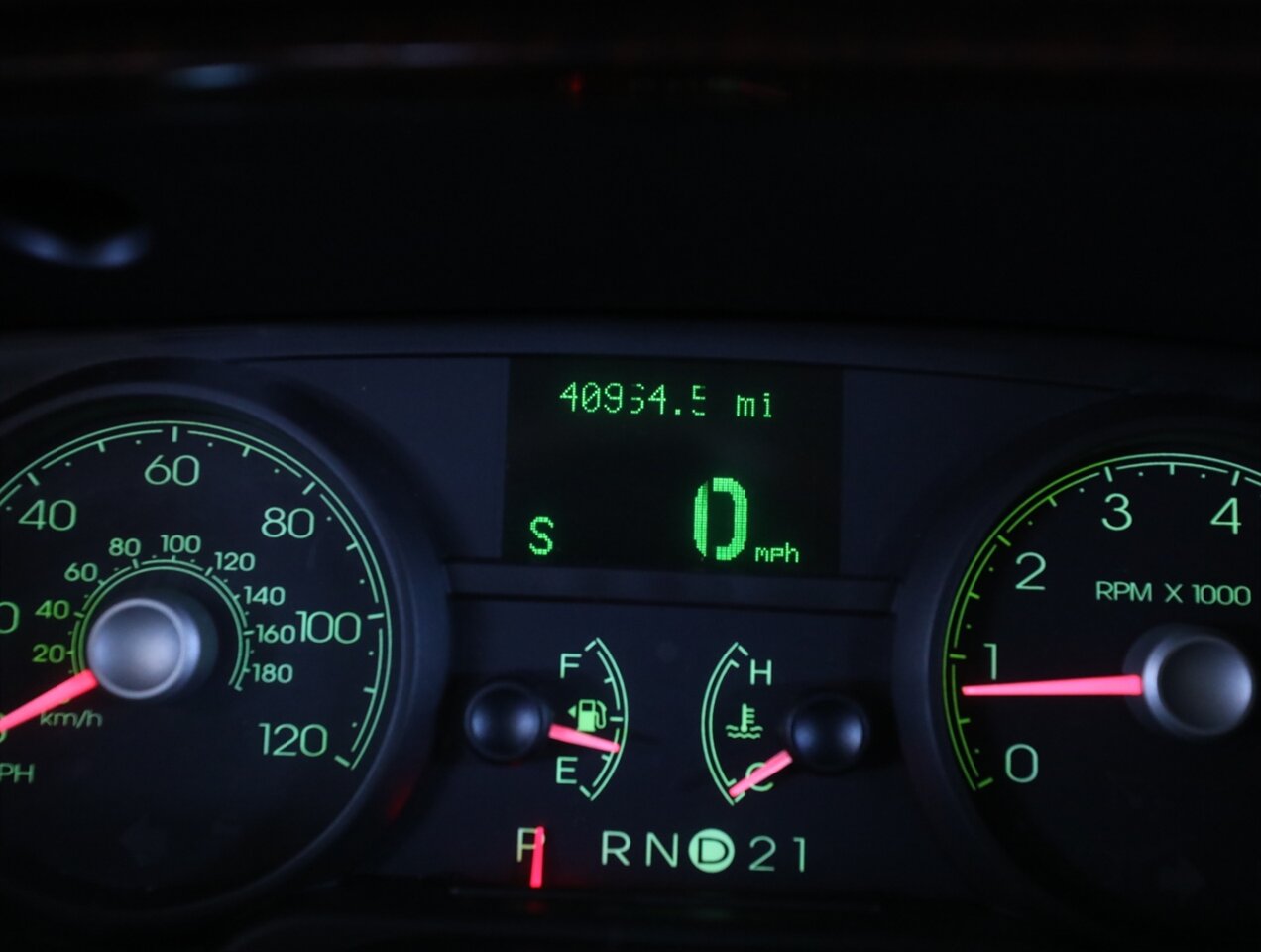 2009 Lincoln Town Car Signature Limited - Photo 34 - Addison, IL 60101