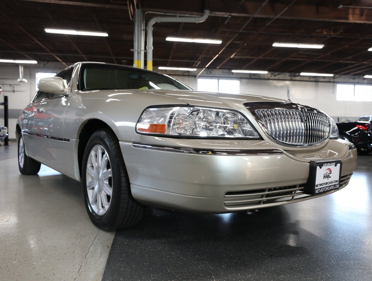 2009 Lincoln Town Car Signature Limited - Photo 45 - Addison, IL 60101