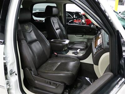 2014 Cadillac Escalade Platinum Edition AWD   - Photo 19 - Addison, IL 60101