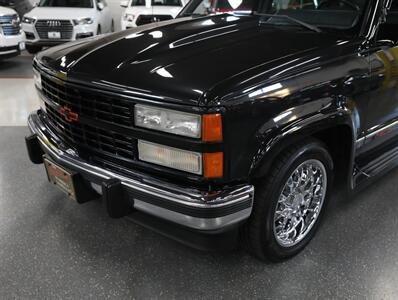 1988 Chevrolet Silverado 1500   - Photo 3 - Addison, IL 60101