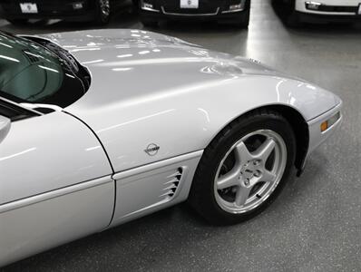 1996 Chevrolet Corvette Coupe   - Photo 11 - Addison, IL 60101