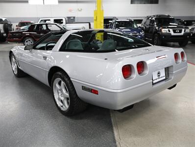 1996 Chevrolet Corvette Coupe   - Photo 20 - Addison, IL 60101