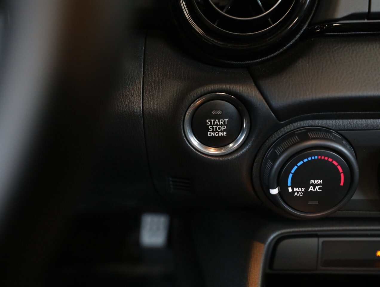 2024 Mazda MX-5 Miata Club - Photo 29 - Addison, IL 60101