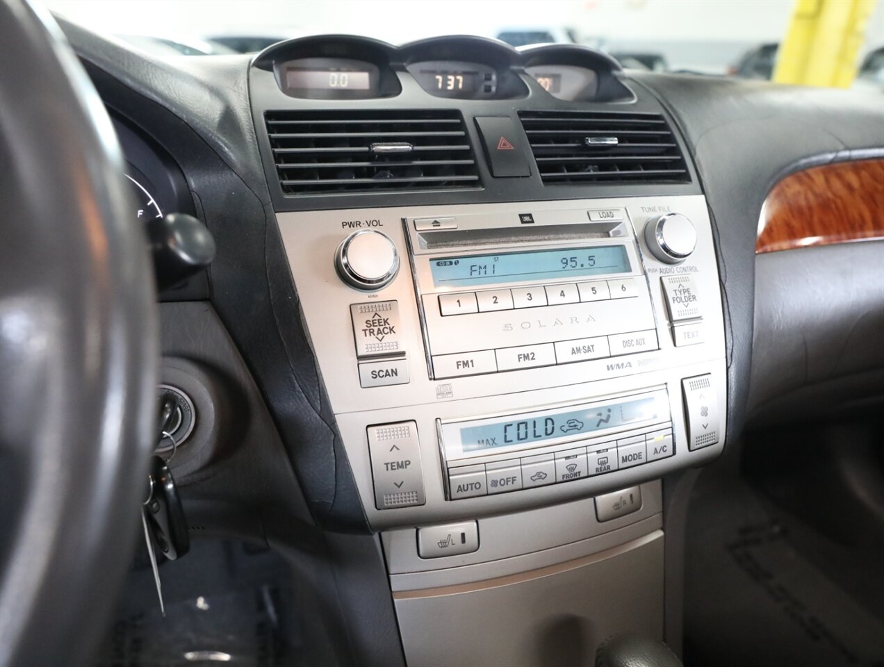 2007 Toyota Camry Solara SLE V6 - Photo 24 - Addison, IL 60101