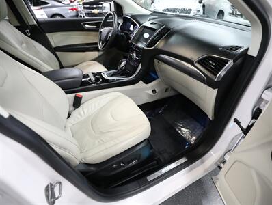 2017 Ford Edge Titanium AWD   - Photo 17 - Addison, IL 60101