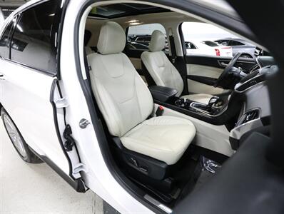 2017 Ford Edge Titanium AWD   - Photo 18 - Addison, IL 60101