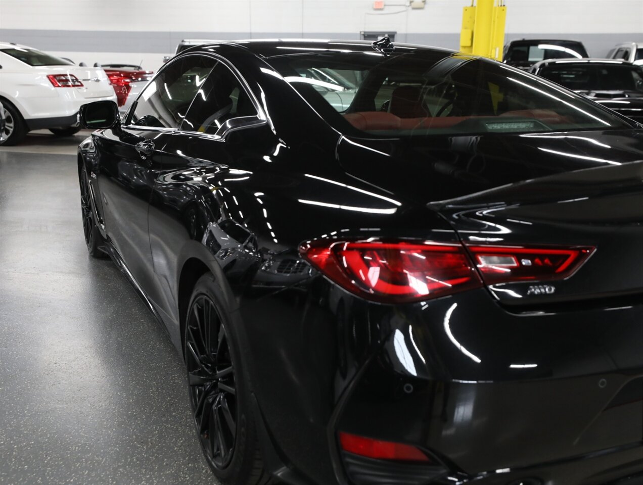 2017 INFINITI Q60 3.0T Sport - Photo 19 - Addison, IL 60101