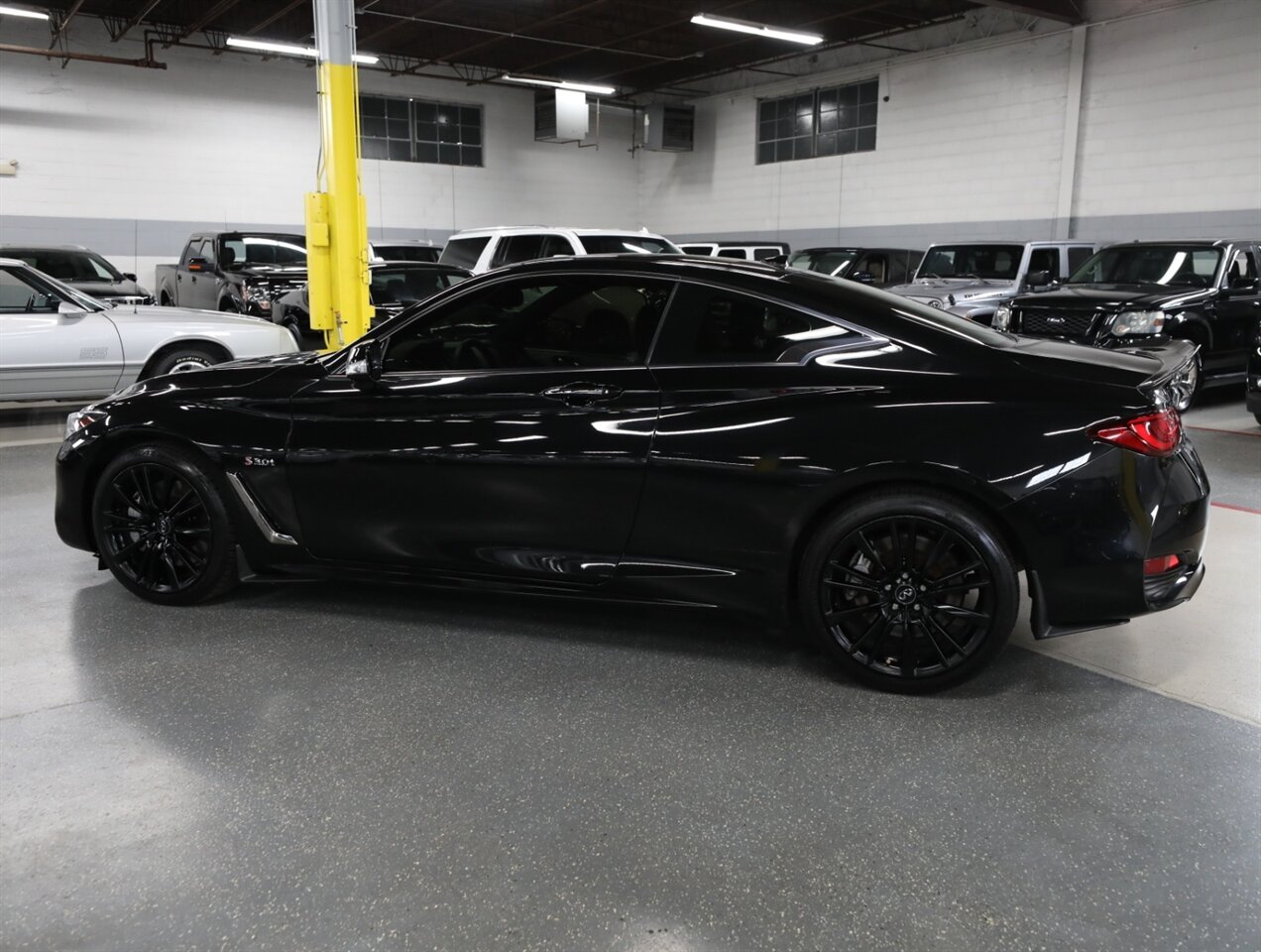 2017 INFINITI Q60 3.0T Sport - Photo 20 - Addison, IL 60101