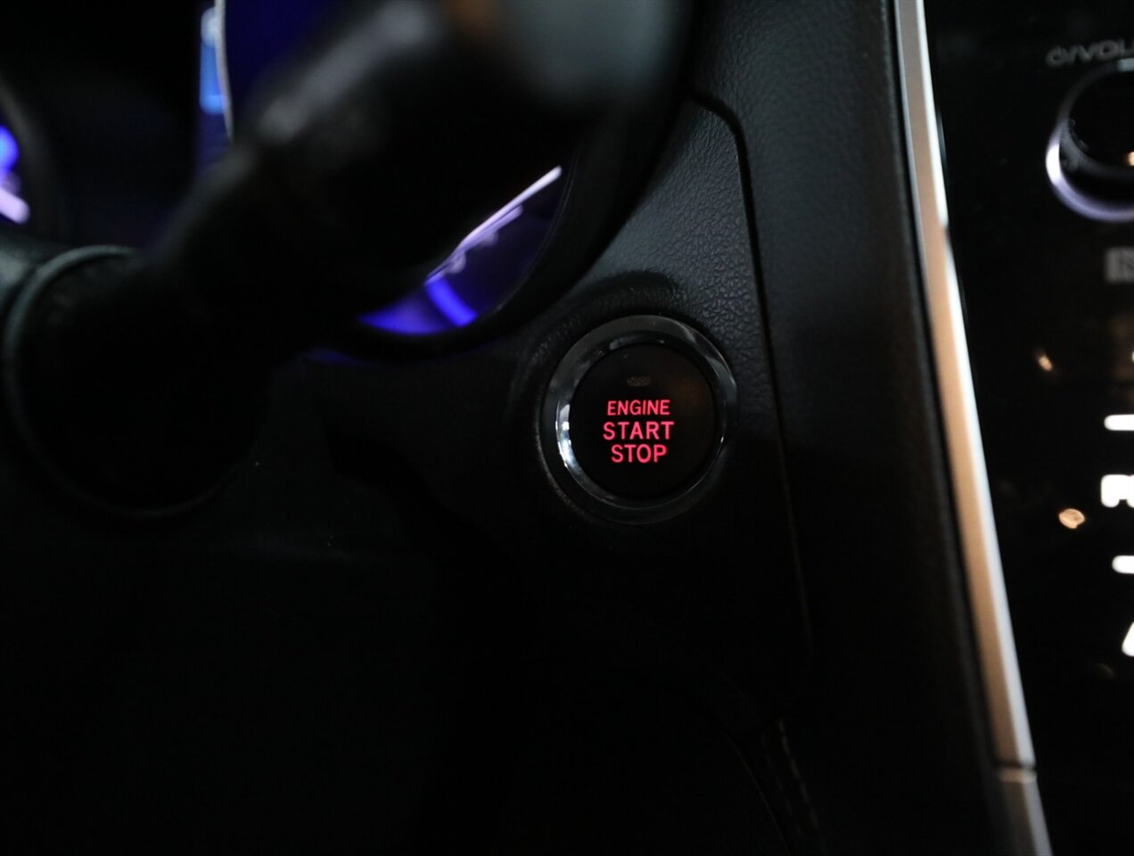 2019 Subaru Outback 2.5i Limited AWD - Photo 35 - Addison, IL 60101