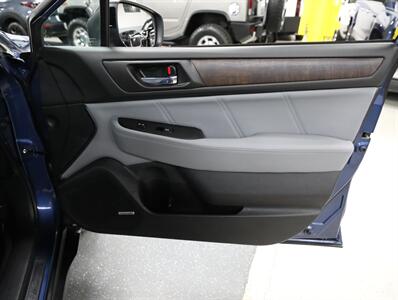 2019 Subaru Outback 2.5i Limited AWD - Photo 15 - Addison, IL 60101