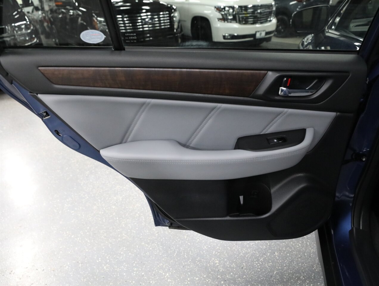 2019 Subaru Outback 2.5i Limited AWD - Photo 23 - Addison, IL 60101