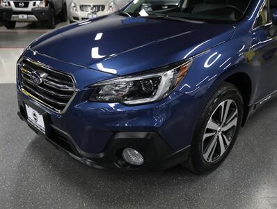 2019 Subaru Outback 2.5i Limited AWD - Photo 3 - Addison, IL 60101