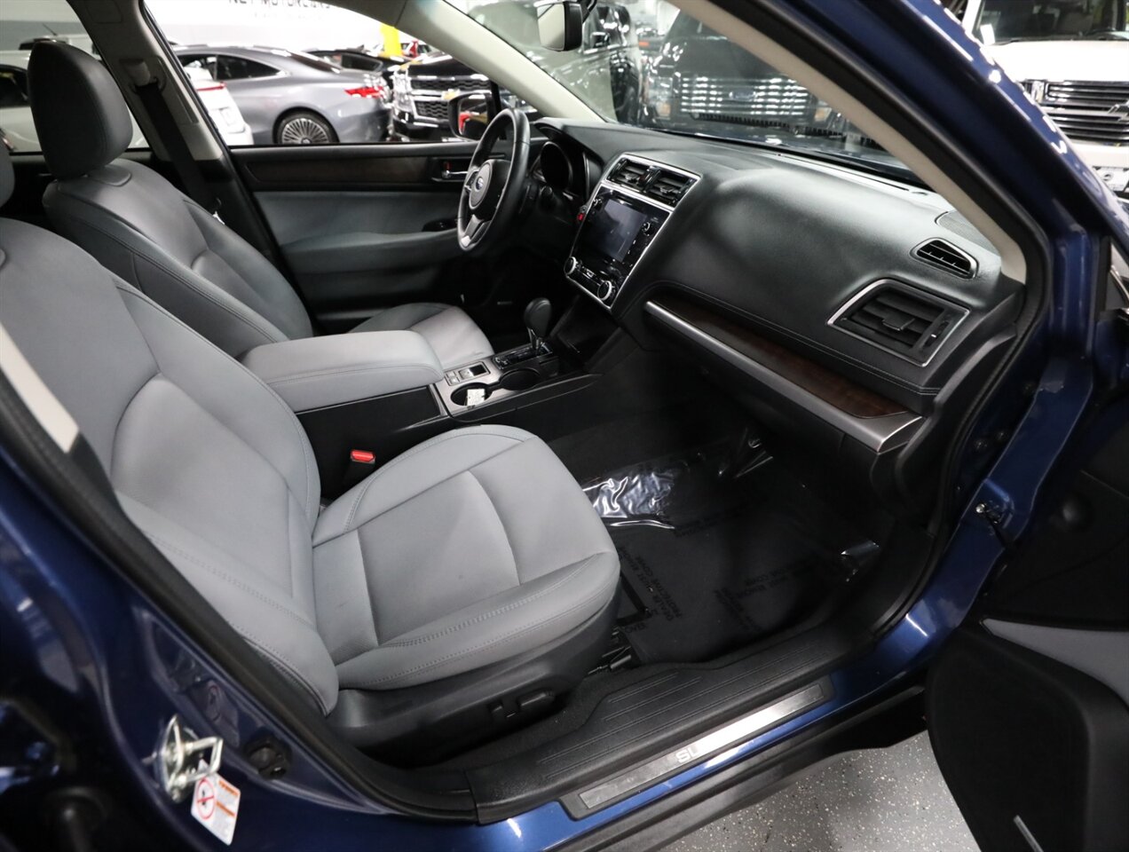 2019 Subaru Outback 2.5i Limited AWD - Photo 16 - Addison, IL 60101