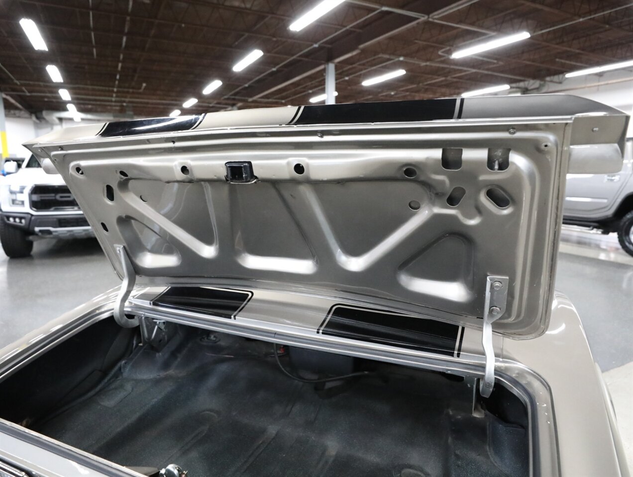 1968 Chevrolet Camaro   - Photo 41 - Addison, IL 60101