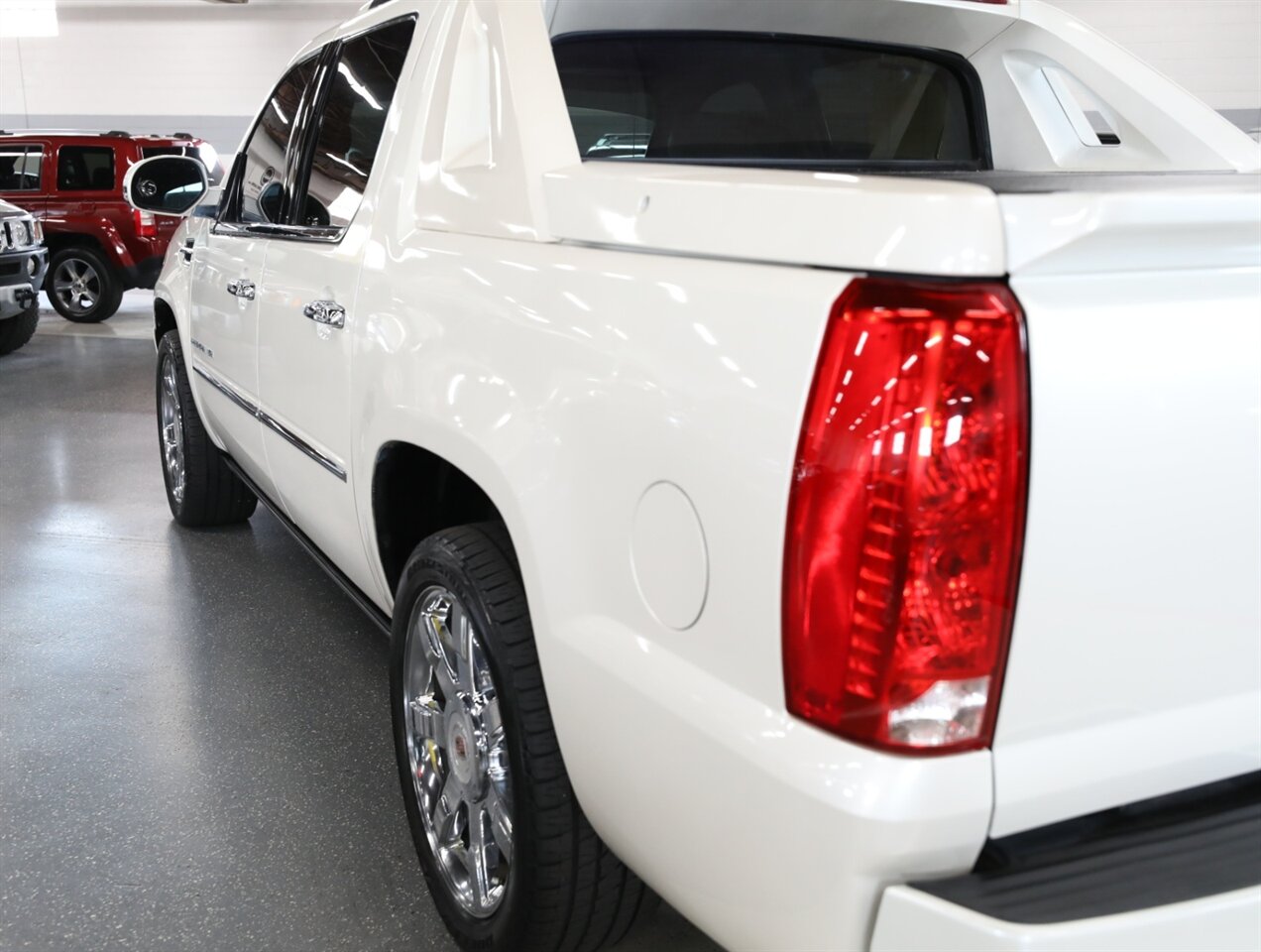 2013 Cadillac Escalade EXT Premium - Photo 14 - Addison, IL 60101