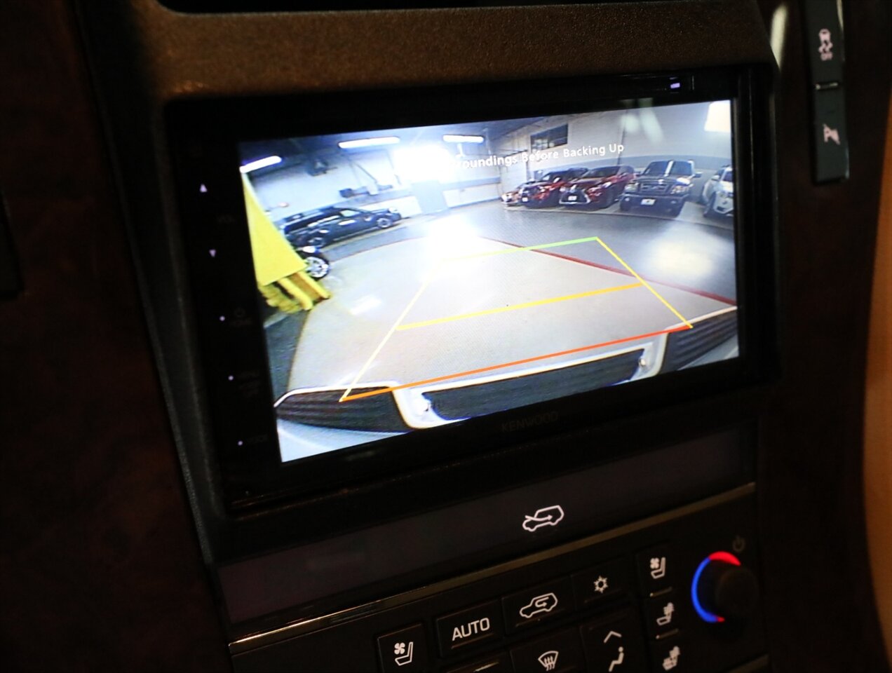 2013 Cadillac Escalade EXT Premium - Photo 36 - Addison, IL 60101