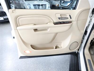 2013 Cadillac Escalade EXT Premium   - Photo 28 - Addison, IL 60101