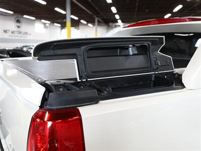 2013 Cadillac Escalade EXT Premium   - Photo 10 - Addison, IL 60101