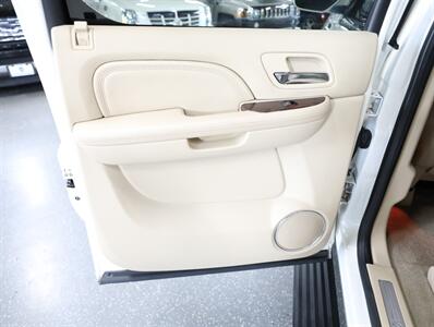 2013 Cadillac Escalade EXT Premium   - Photo 23 - Addison, IL 60101