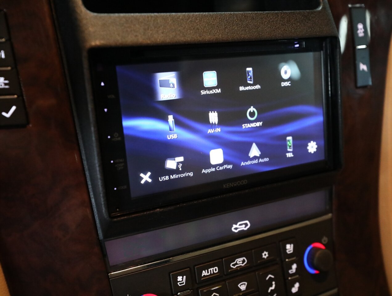 2013 Cadillac Escalade EXT Premium - Photo 35 - Addison, IL 60101