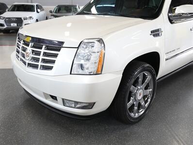 2013 Cadillac Escalade EXT Premium   - Photo 3 - Addison, IL 60101