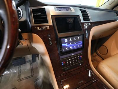 2013 Cadillac Escalade EXT Premium   - Photo 34 - Addison, IL 60101