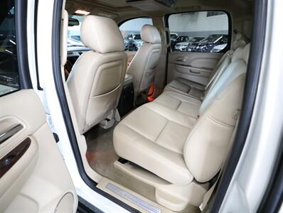 2013 Cadillac Escalade EXT Premium   - Photo 24 - Addison, IL 60101