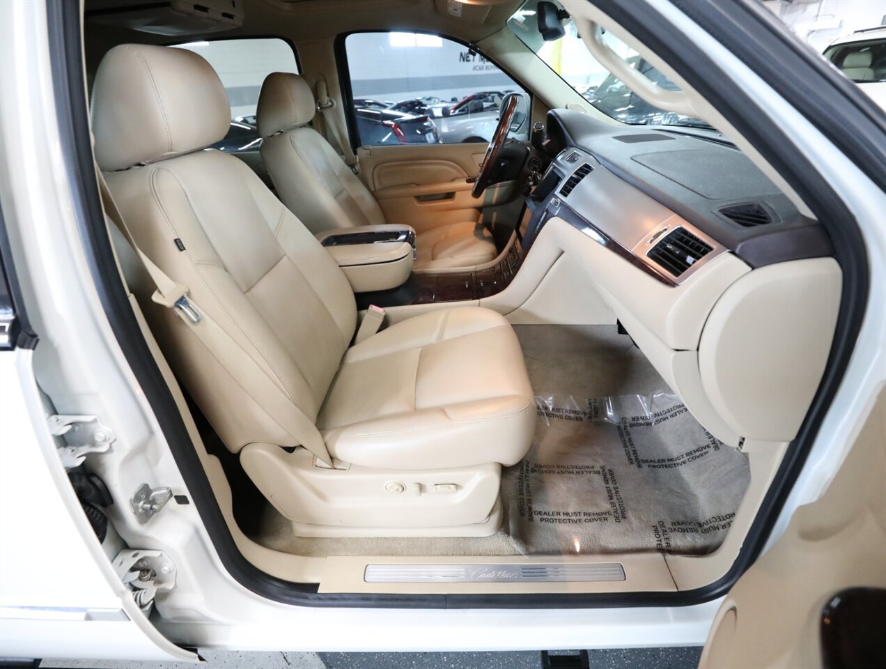 2013 Cadillac Escalade EXT Premium - Photo 19 - Addison, IL 60101