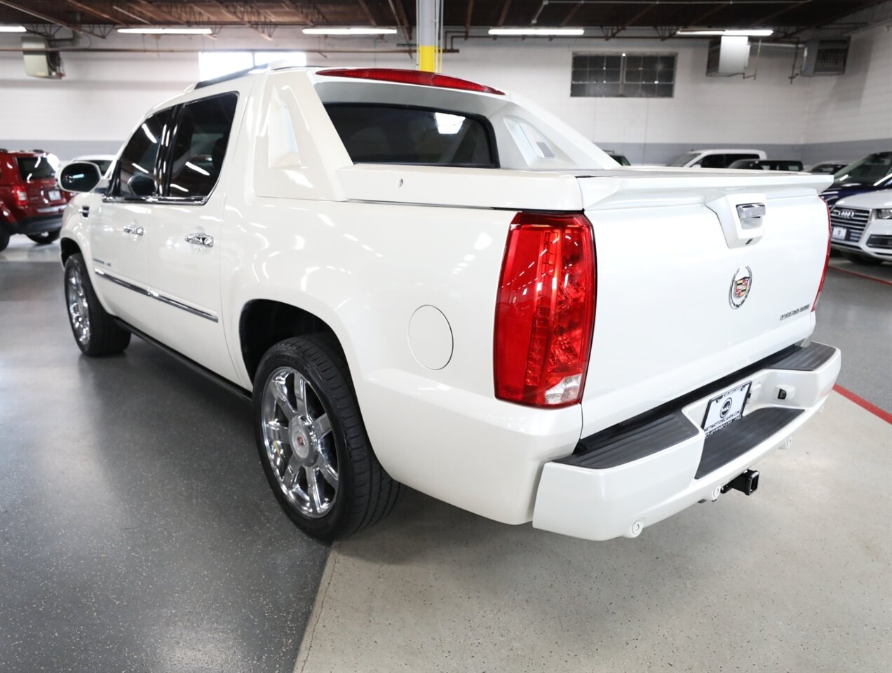 2013 Cadillac Escalade EXT Premium - Photo 13 - Addison, IL 60101