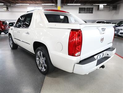 2013 Cadillac Escalade EXT Premium   - Photo 13 - Addison, IL 60101