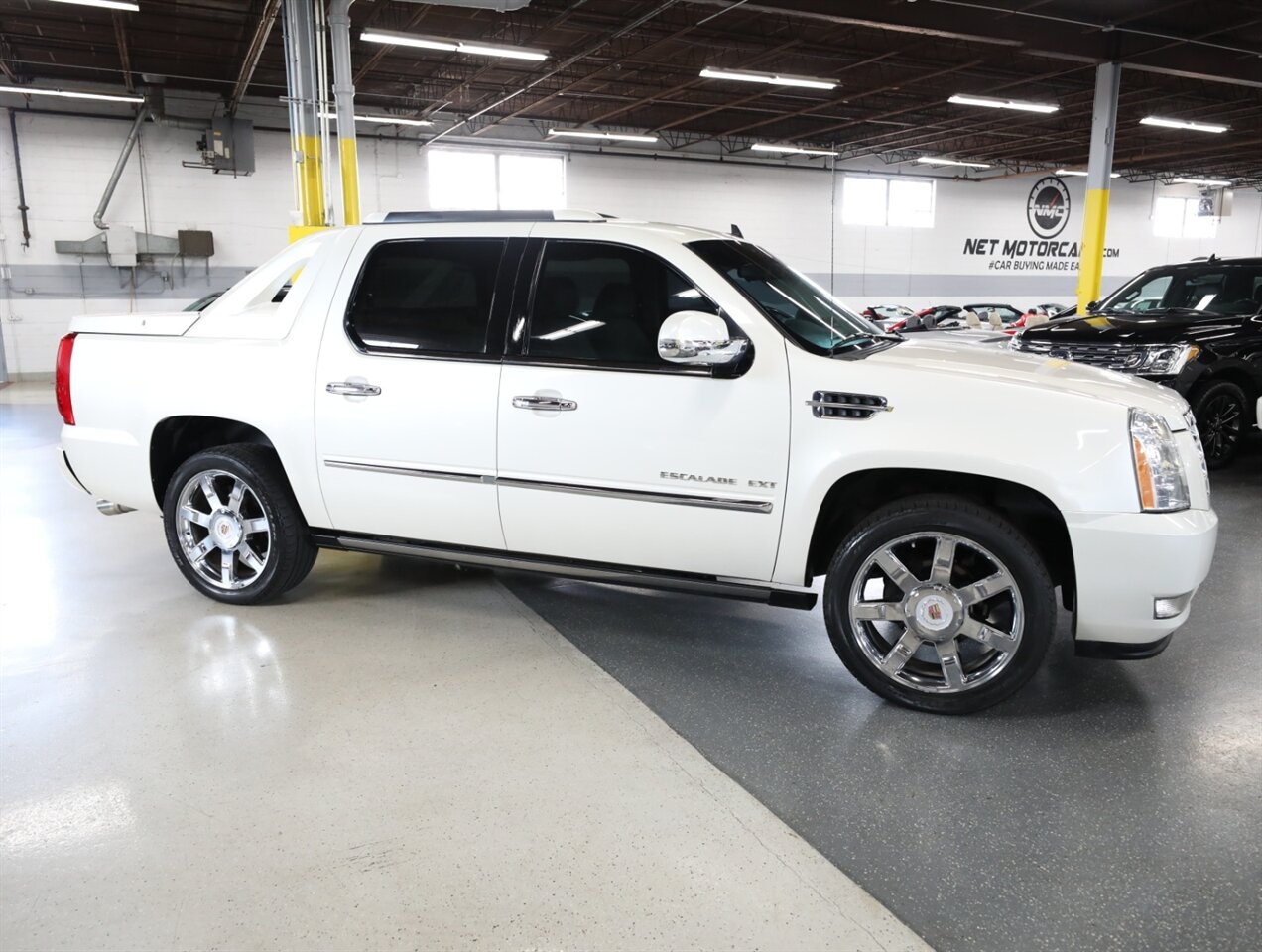 2013 Cadillac Escalade EXT Premium - Photo 7 - Addison, IL 60101
