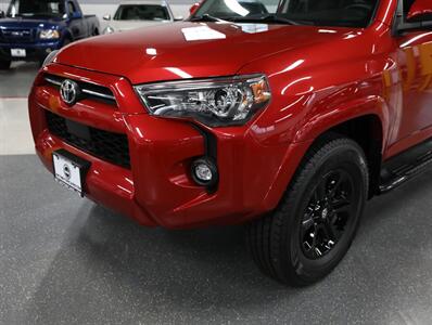 2021 Toyota 4Runner SR5 Premium - Photo 3 - Addison, IL 60101