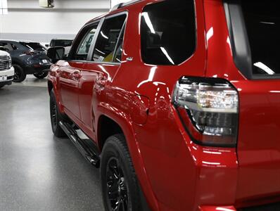 2021 Toyota 4Runner SR5 Premium - Photo 12 - Addison, IL 60101