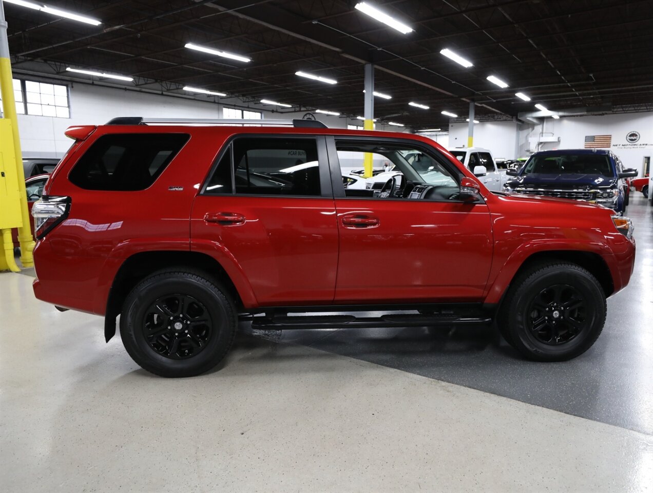 2021 Toyota 4Runner SR5 Premium - Photo 8 - Addison, IL 60101
