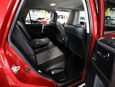2021 Toyota 4Runner SR5 Premium   - Photo 19 - Addison, IL 60101