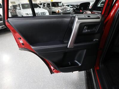 2021 Toyota 4Runner SR5 Premium   - Photo 25 - Addison, IL 60101