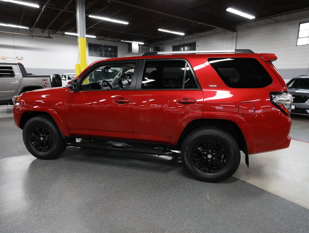 2021 Toyota 4Runner SR5 Premium - Photo 14 - Addison, IL 60101