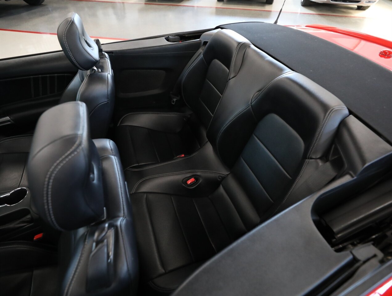 2017 Ford Mustang EcoBoost Premium - Photo 21 - Addison, IL 60101