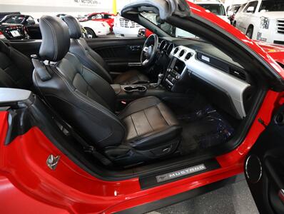 2017 Ford Mustang EcoBoost Premium - Photo 17 - Addison, IL 60101