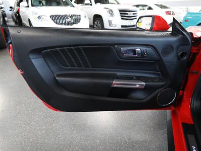 2017 Ford Mustang EcoBoost Premium - Photo 23 - Addison, IL 60101